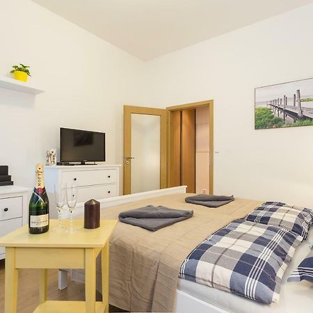 Perunova Apartments Прага Екстер'єр фото