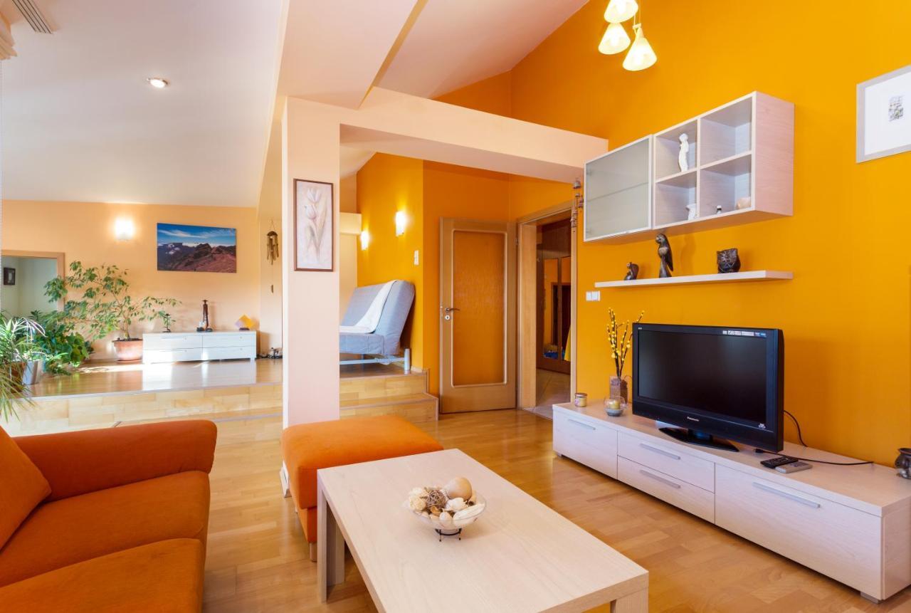 Perunova Apartments Прага Екстер'єр фото