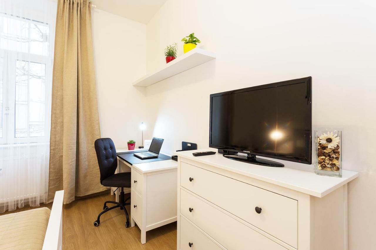 Perunova Apartments Прага Екстер'єр фото